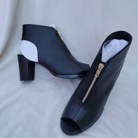 Brand New Ball Band USA Molly Front Zip Peep Toe Black Heeled Booties Size 8.5 - Picture 1 of 8